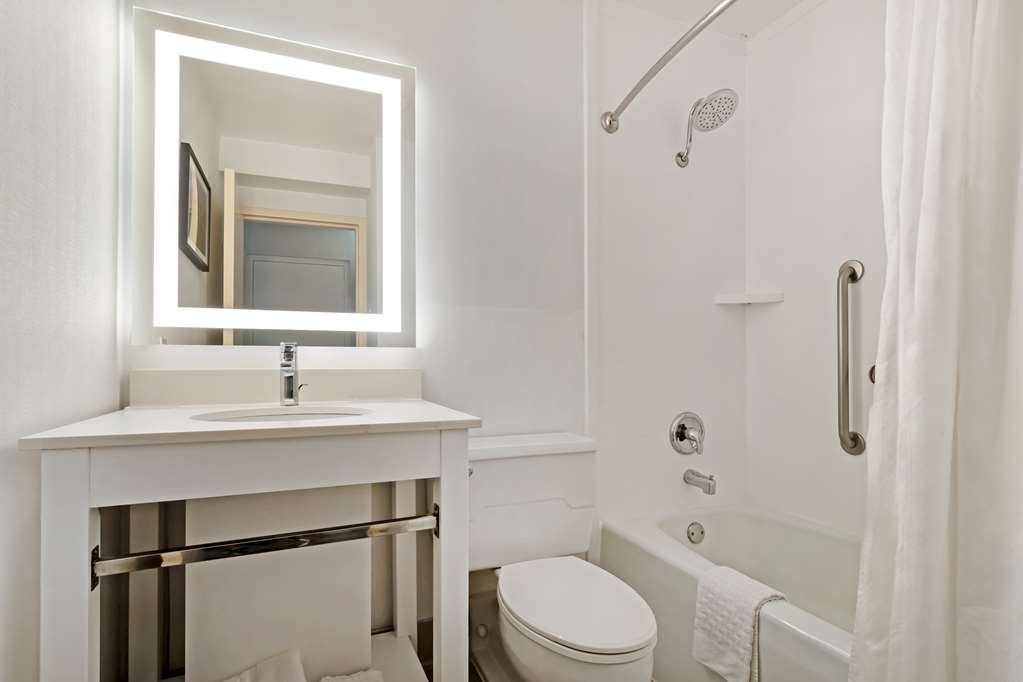Best Western Plus Kansas City Sports Complex Hotel - photo 21