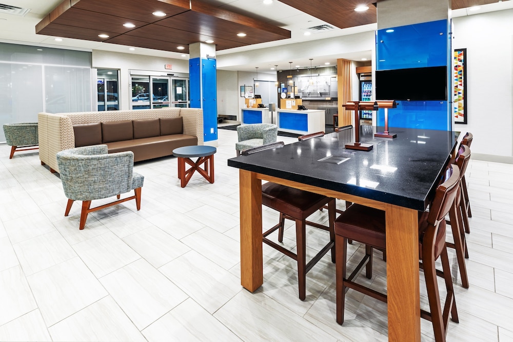Holiday Inn Express & Suites Stafford NW Sugar Land by IHG - photo 51