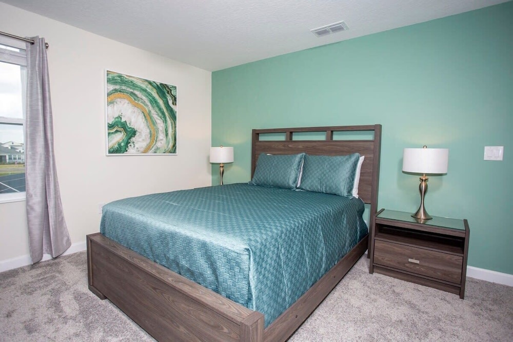 Fantastic Eight Bedrooms SF w Screened Pool at Storey Lake Resort 2887 - photo 12