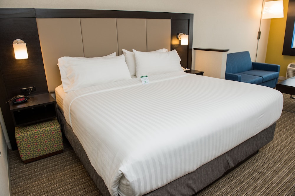 Holiday Inn Express & Suites Marietta by IHG - photo 15