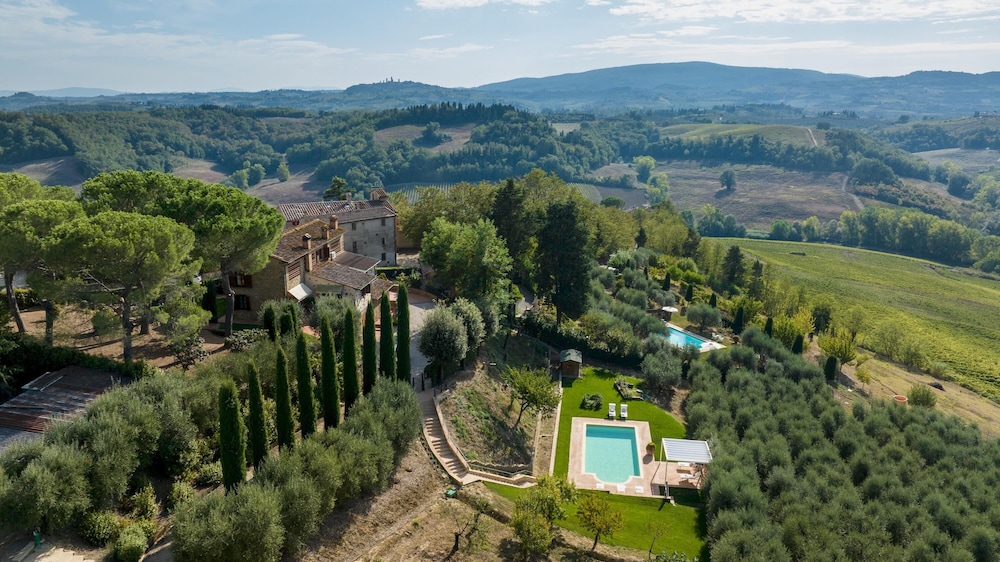 Villa Binetti 7 Emma Villas — 4-Star Luxury Hotel in San Gimignano, Italy
