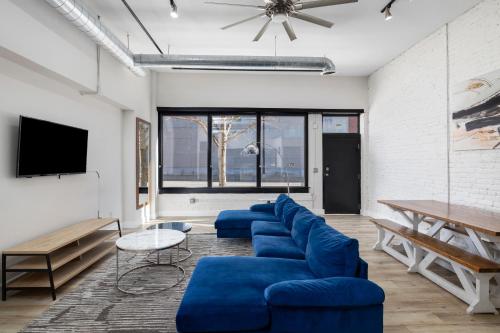 Art District Loft 4bd 2ba Downtown Sgf - last minute hotel in Springfield