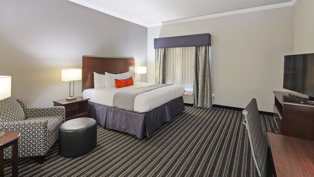 Best Western Plus Austin Airport Inn & Suites - photo 3