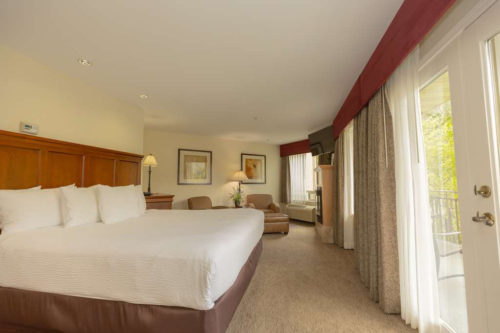 Best Western Lodge At River's Edge - photo 36