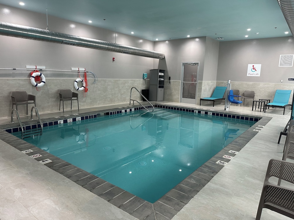 avid Hotel Harrisburg NE Hershey Area by IHG - photo 11
