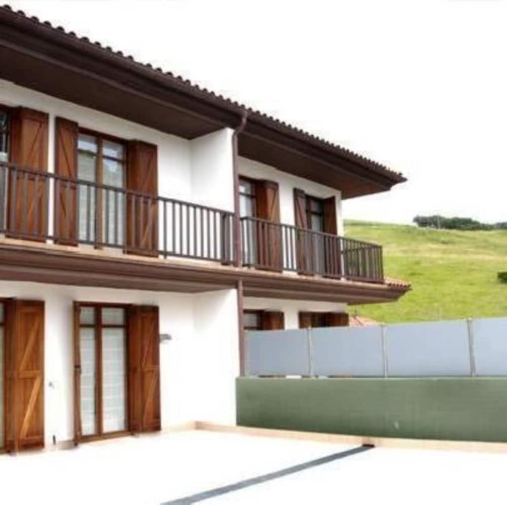 Talaimendi - carbon neutral hotel in Zarautz