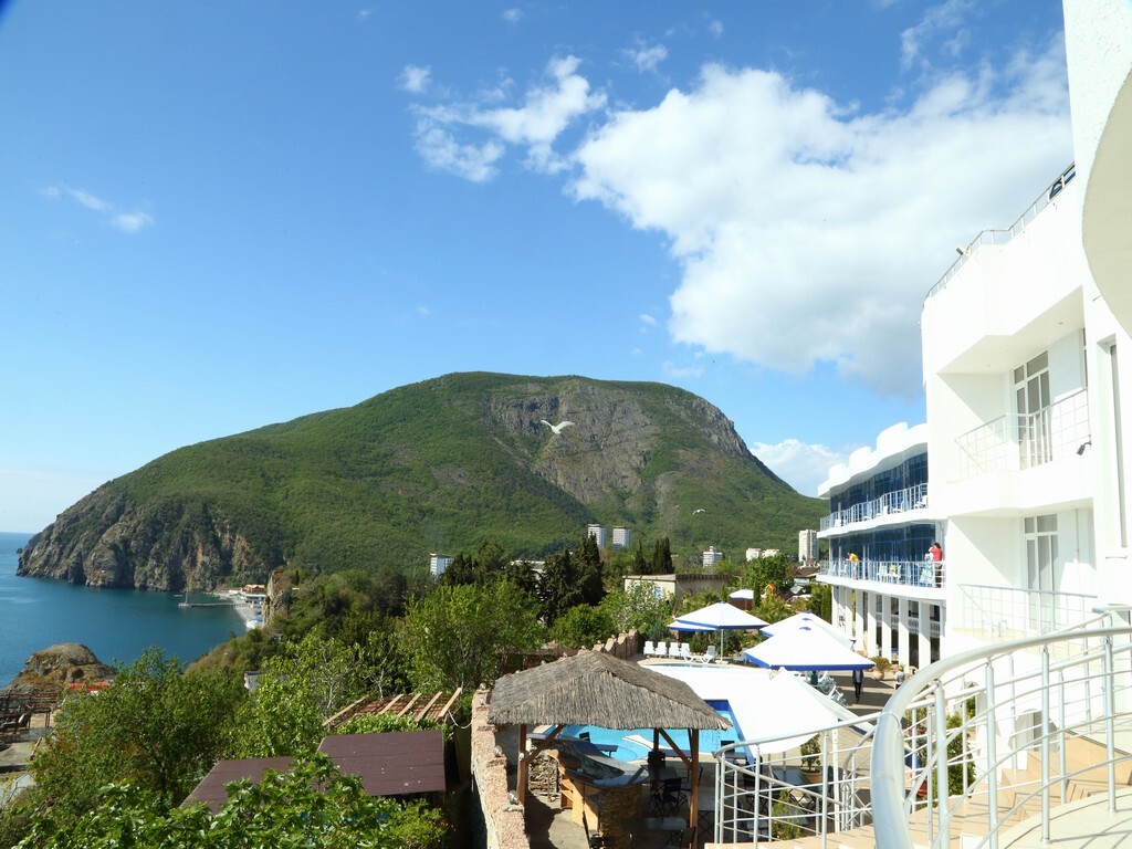 Mazhestik Hotel — Alushta — photo 3