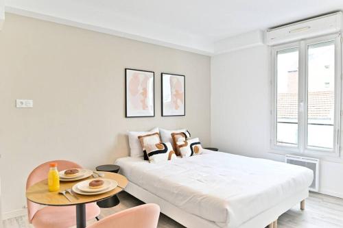 Petit Studio Equipee En Banlieue Parisienne — hotel in Asnieres-Sur-Seine