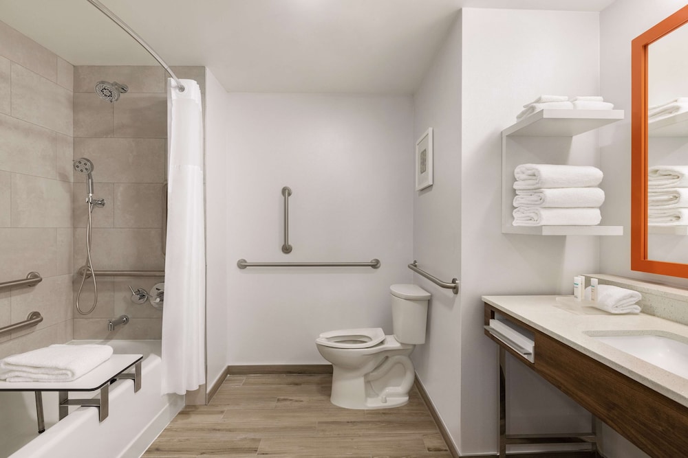 Hampton Inn Indianapolis Downtown IUPUI - photo 14