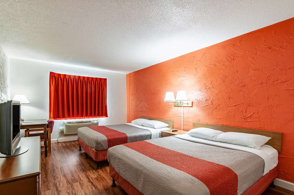 Motel 6 Naperville IL - photo 18