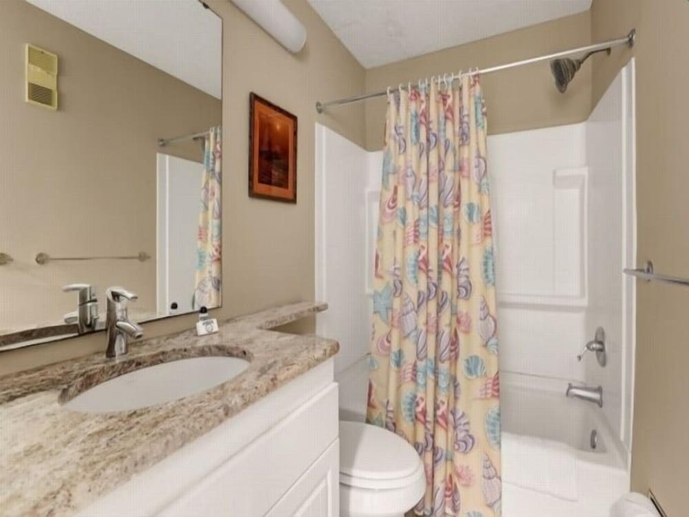 Beach Blanket Spacious Condo With Private Beach Access And Resort Amenities 3 Bedroom Condo by RedAwning - photo 22