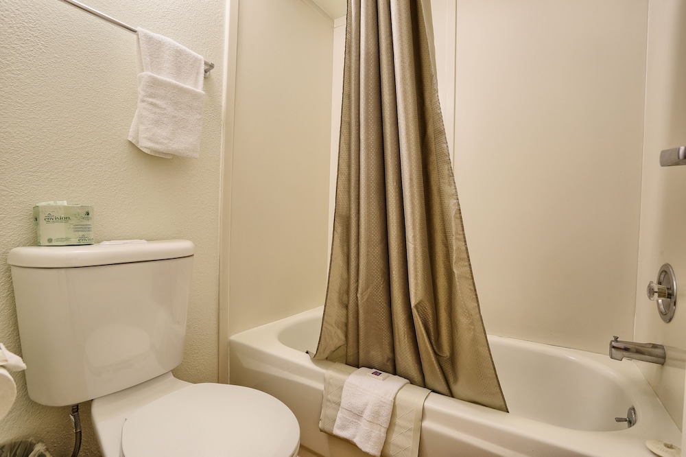 Super 8 by Wyndham Petaluma - photo 30
