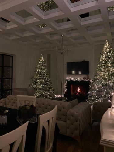 Hotel უცხო utskho