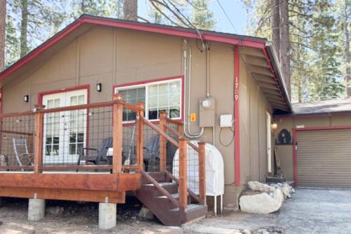The Rikz Cabin — 4-Star Luxury Hotel in South Lake Tahoe, United States