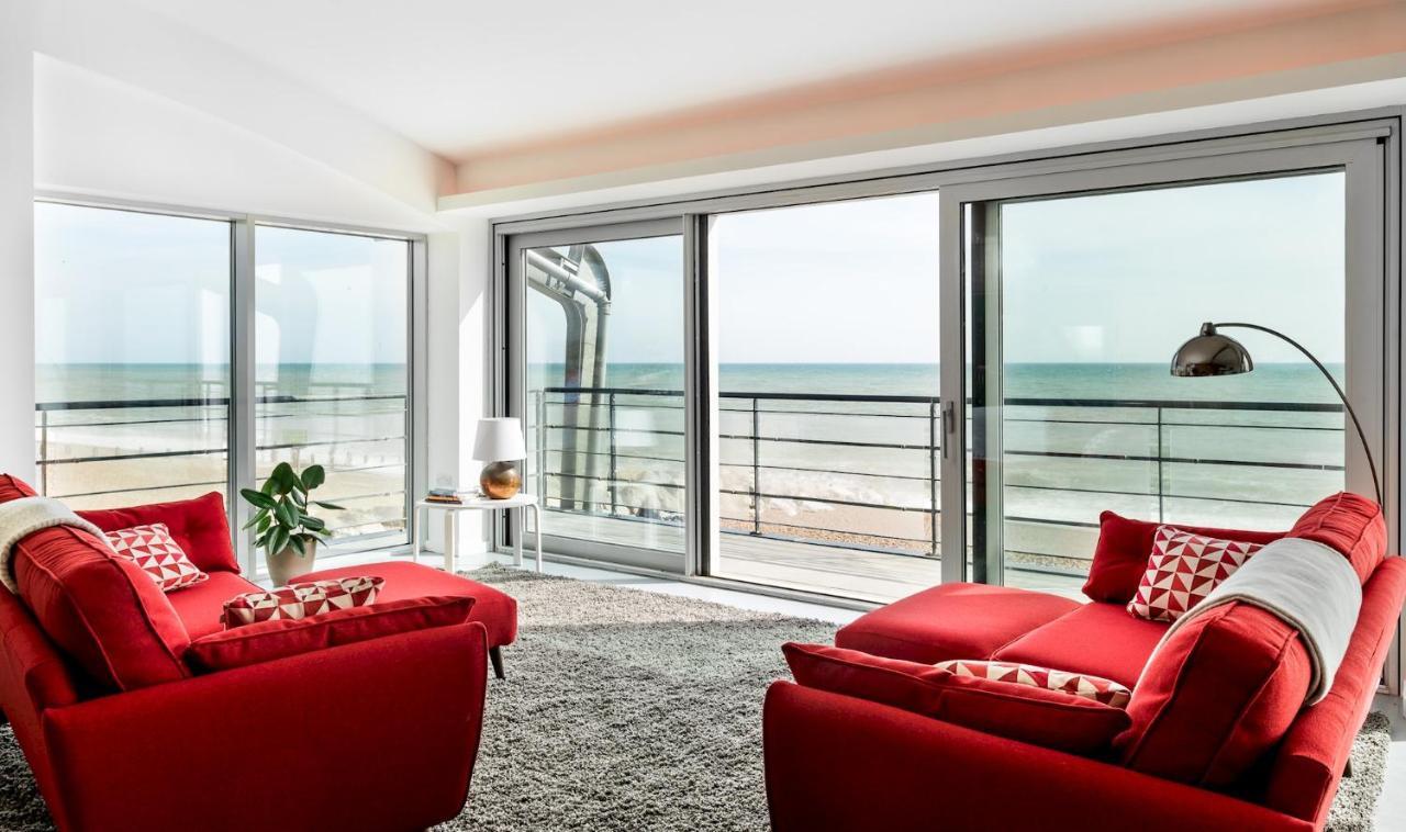 Amazing Beach Apartment — 4-Star Luxury Hotel in Lancing, United Kingdom