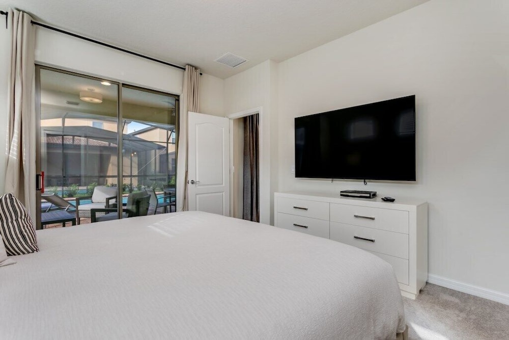 5 BED 5 Bath Resort Villa - photo 3