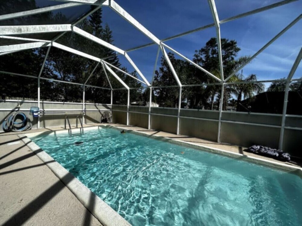 Endless Summer Oasis with a Pool — 4-Star Luxury Hotel in Daytona Beach, United States