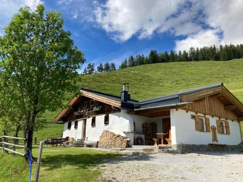 Chalet Hirschenwald — 4-Star Luxury Hotel in Leogang, Austria