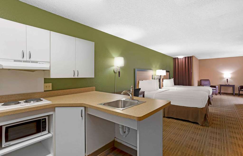 Extended Stay America Suites Houston Med Ctr Greenway Plaza - photo 23