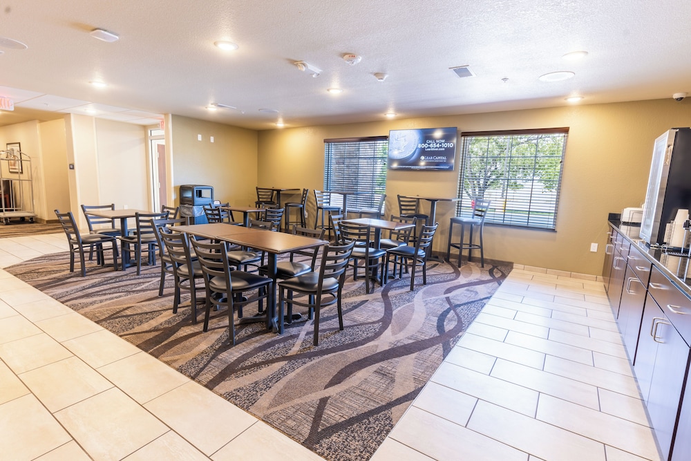 Cobblestone Inn & Suites Winters - photo 75