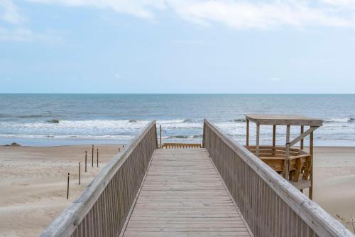 Wahoo by Oak Island Accommodations - photo 10