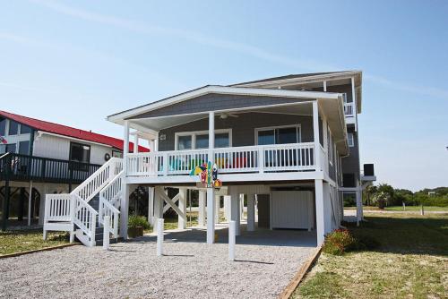 This Is It by Oak Island Accommodations - featured photo