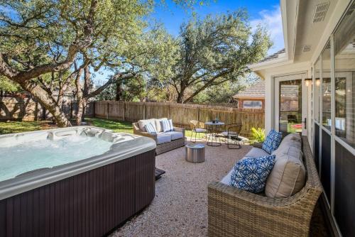 Autumn Fire - carbon neutral hotel in Cedar Park
