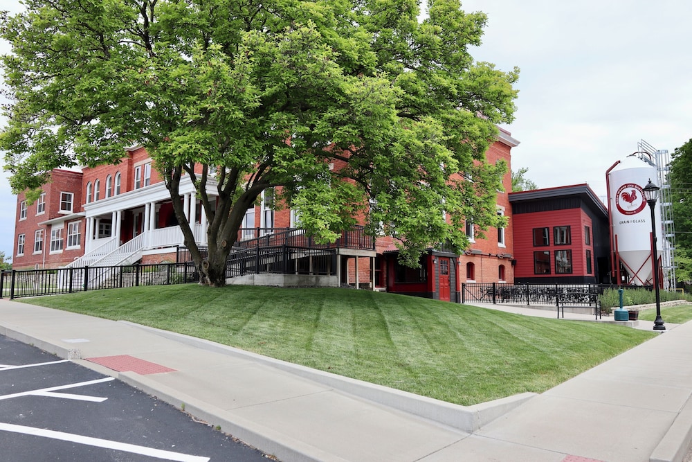 Historic Red Rooster Inn - photo 10