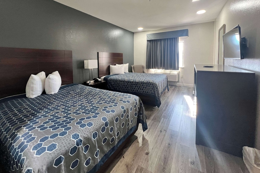 Econo Lodge Beaumont I 10 South - photo 17