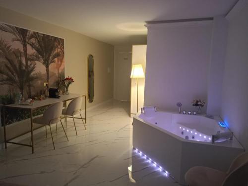 Secréte Suites — 4-Star Luxury Hotel in Sestu, Italy