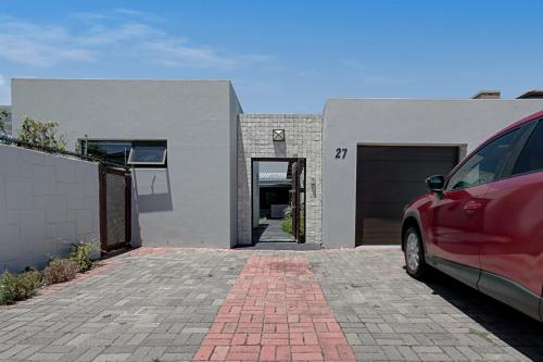 Spacious Shared 3 Bedroom Villa Near Blouberg Beach Pool Wi Fi Braai