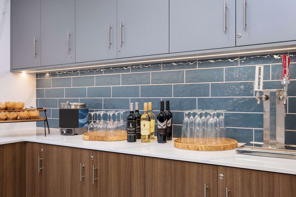 Homewood Suites Medford - photo 41