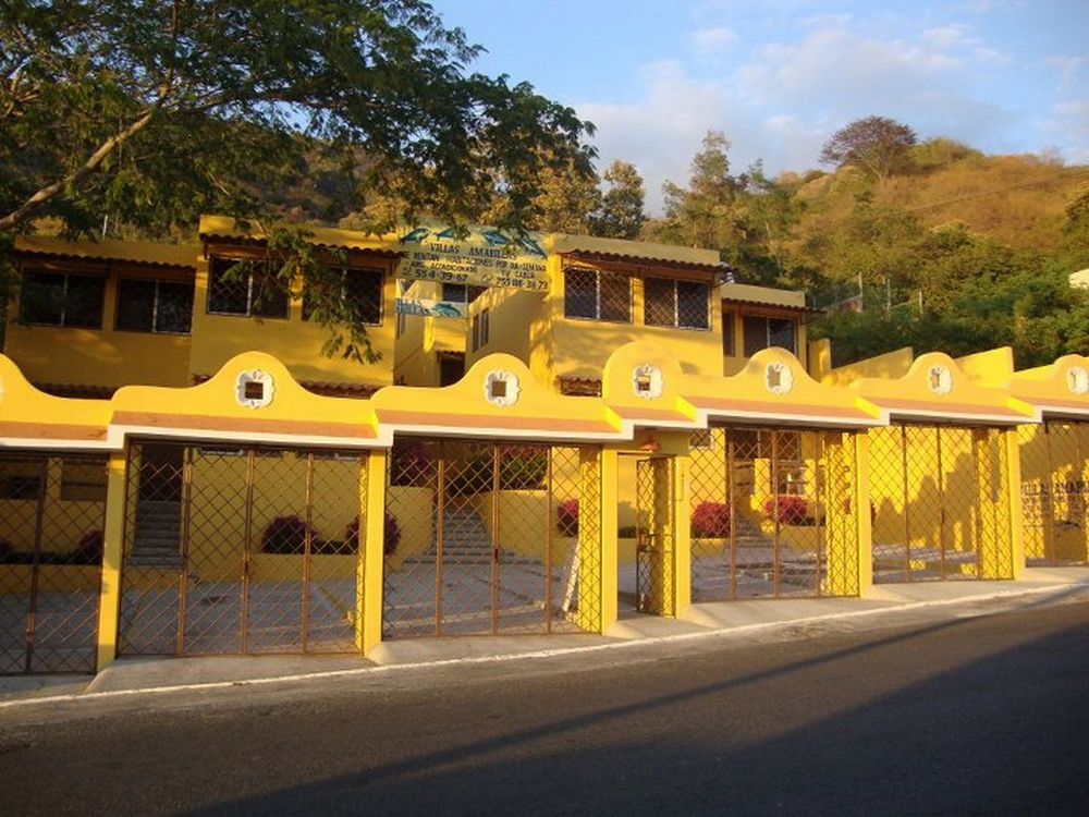 Hotel Villas Amarillas in Ixtapa-Zihuatanejo, Mexico