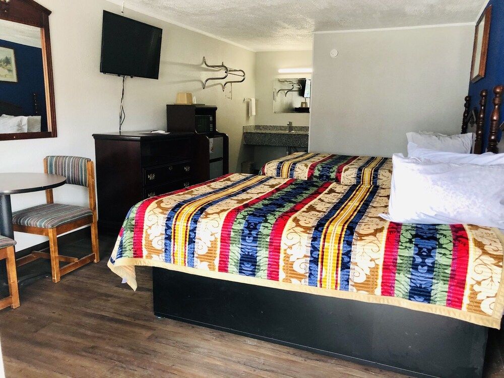 Linwood Motel - photo 12