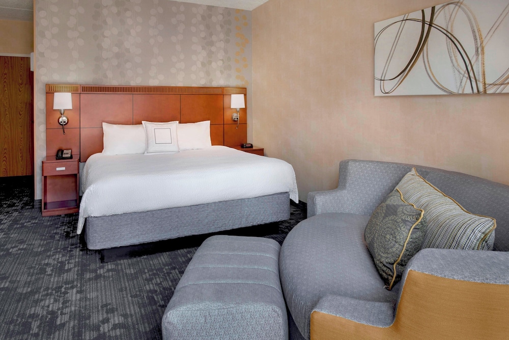 Courtyard By Marriott Hartford Windsor Airport - photo 8