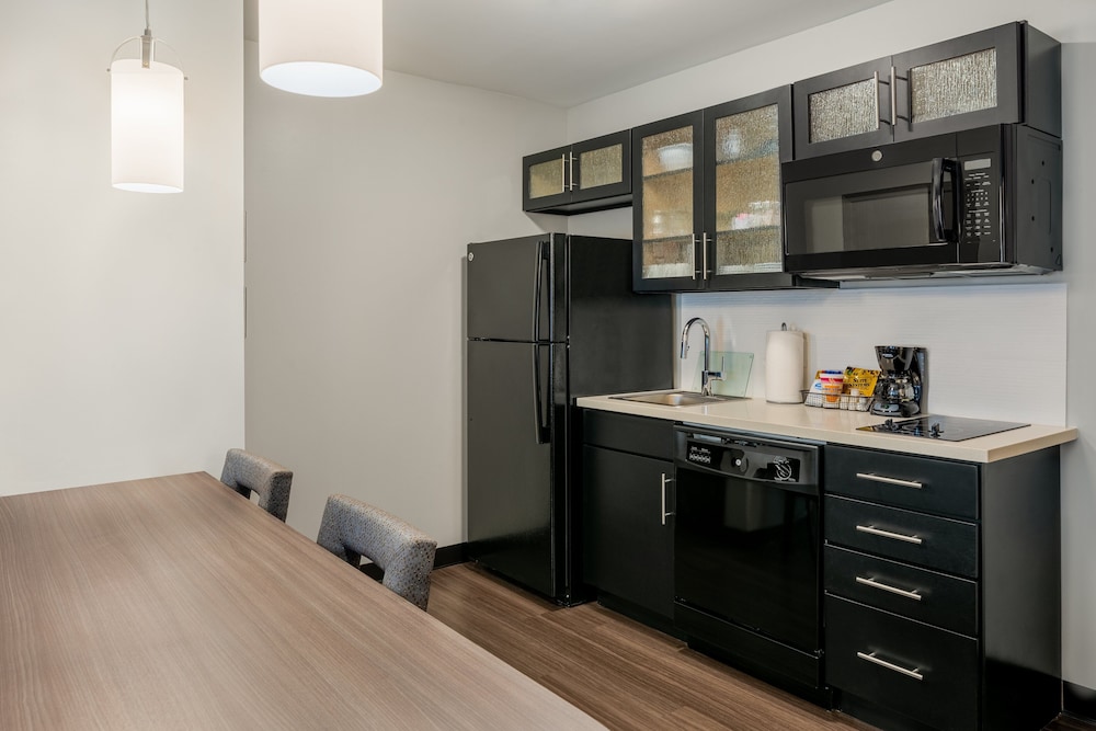 Candlewood Suites Cookeville by IHG - photo 16