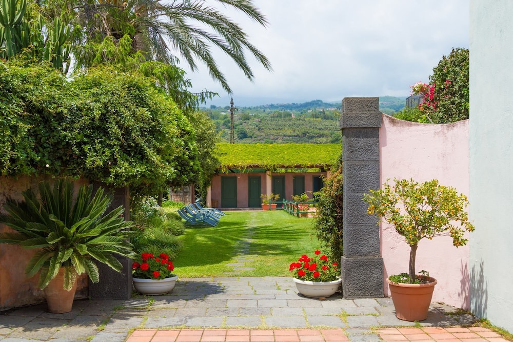 Hotel Etna - carbon neutral hotel in Giarre