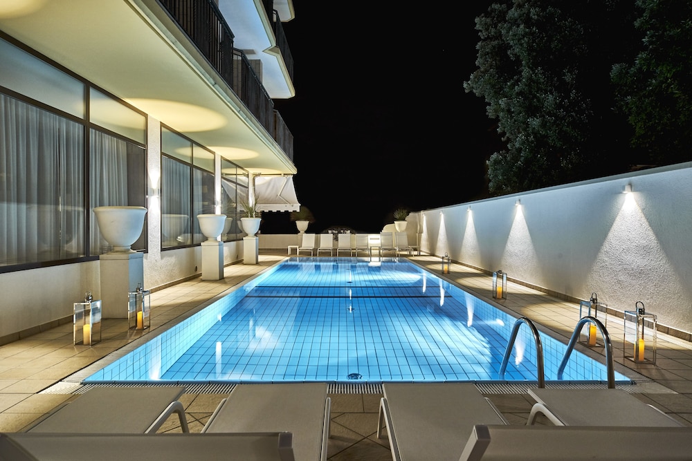 Palace Hotel Regina — 4-Star Luxury Hotel in San Michele Al Tagliamento, Italy