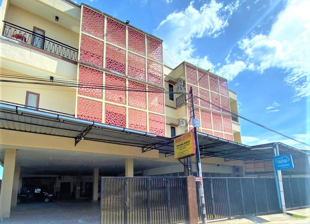 Airy Tamalanrea Biring Romang 135 Makassar — hotel near Sultan Hasanuddin International Airport