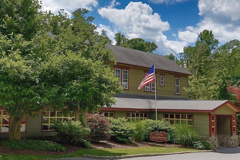 Stroudsmoor Country Inn - featured photo