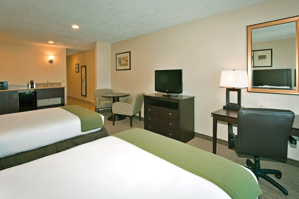Holiday Inn Express Hotel & Suites Grants Milan - photo 8