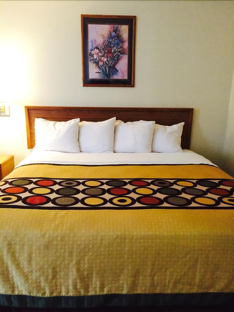 Brookshire Inn - photo 11