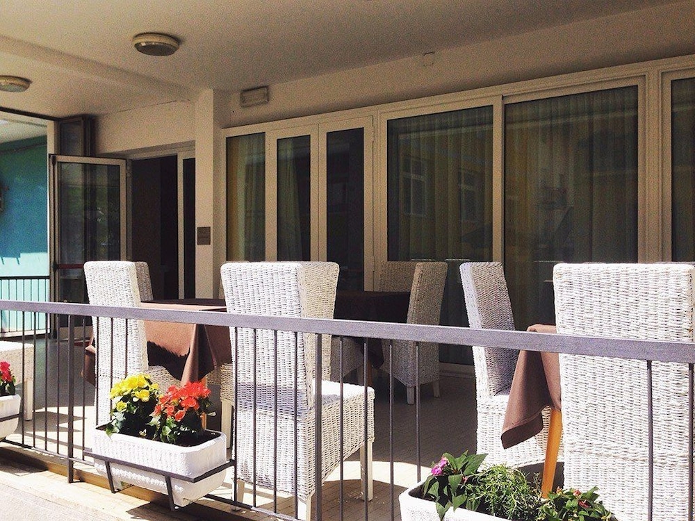 Hotel Riva - last minute hotel in Rimini