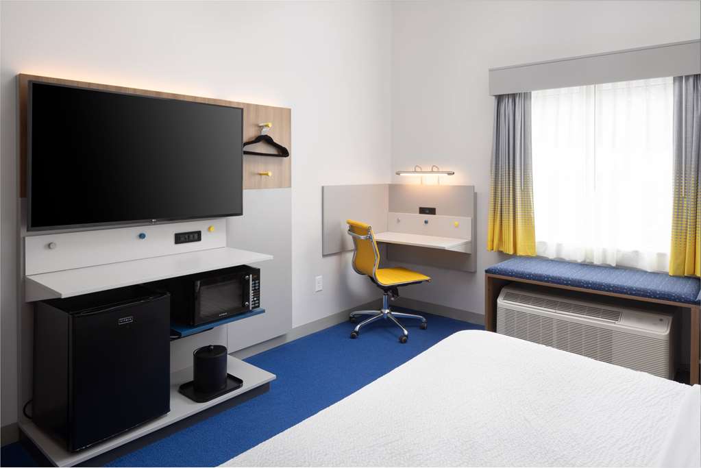 Microtel Inn & Suites by Wyndham Macedon - photo 20