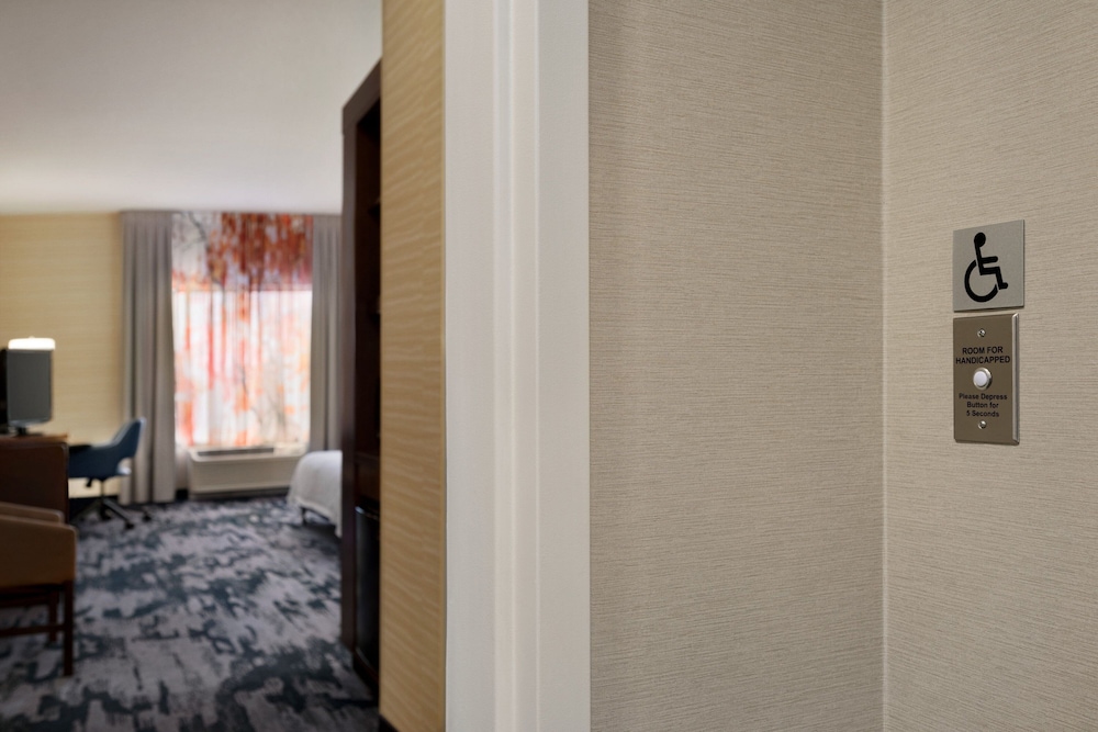Fairfield Inn & Suites Hershey Chocolate Avenue - photo 10