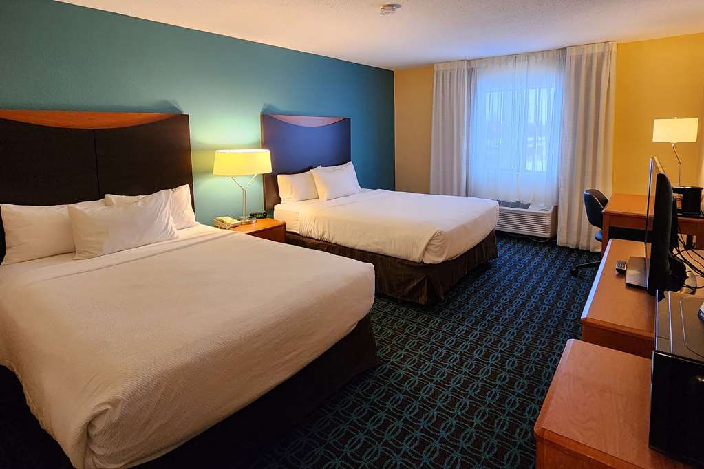 AmericInn by Wyndham St. Cloud MN Shopping Area - photo 8