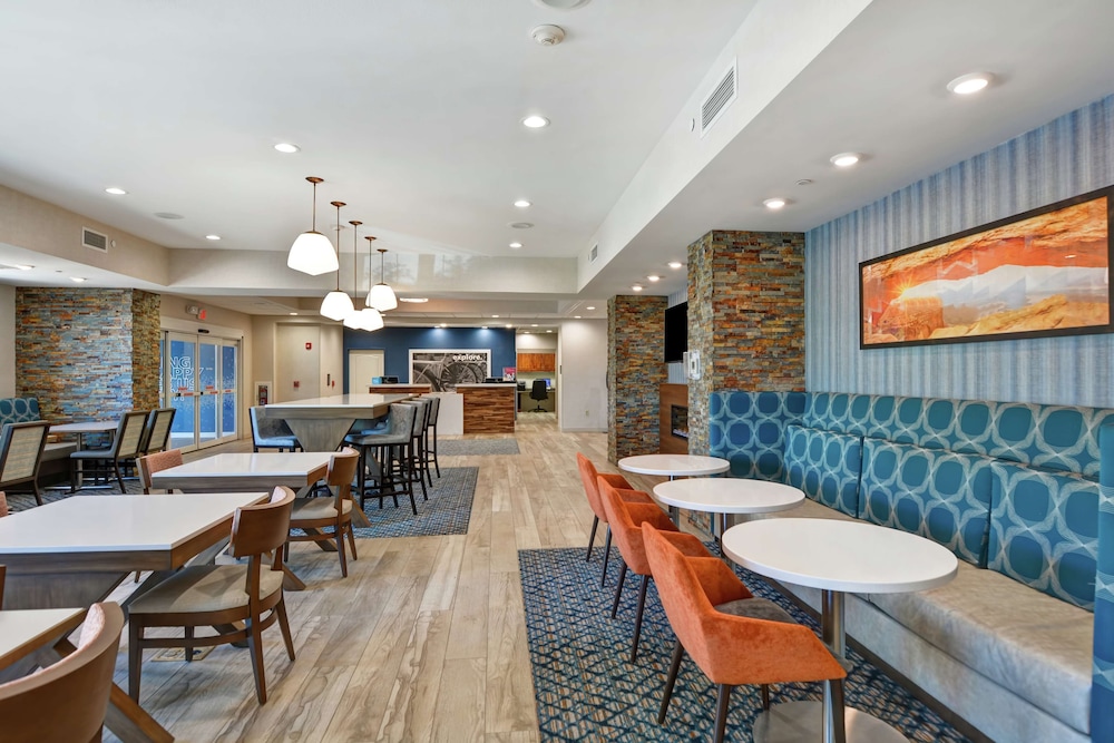 Hampton Inn Moab - photo 35