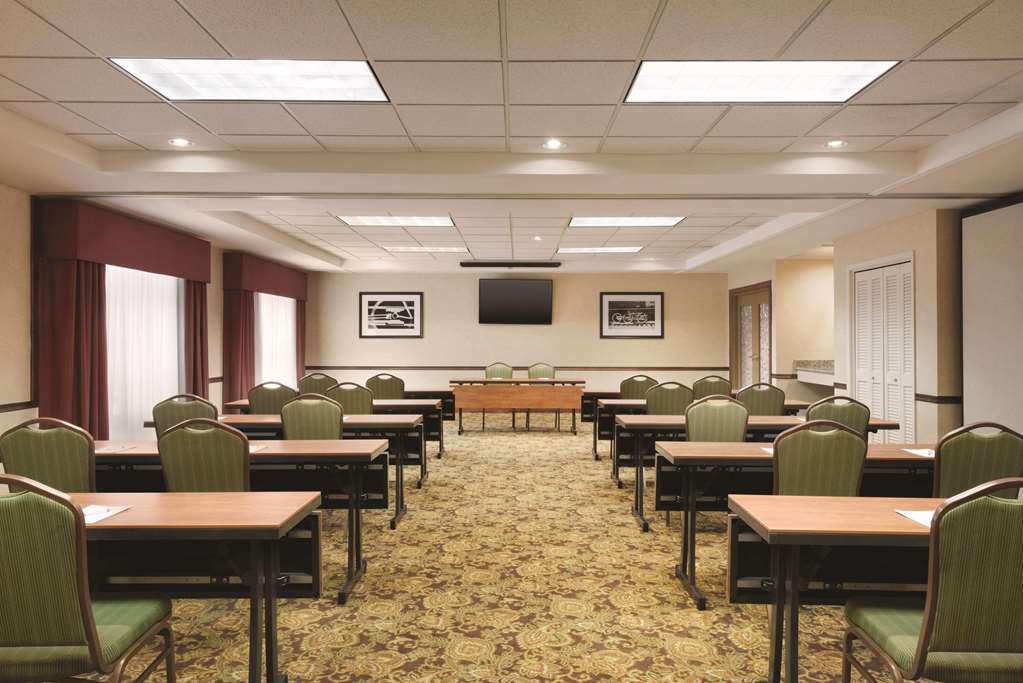 Country Inn & Suites by Radisson Des Moines West IA - photo 34