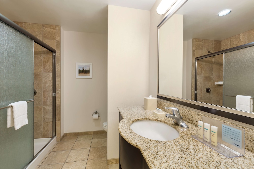 Hampton Inn & Suites Phoenix Glendale Westgate - photo 19