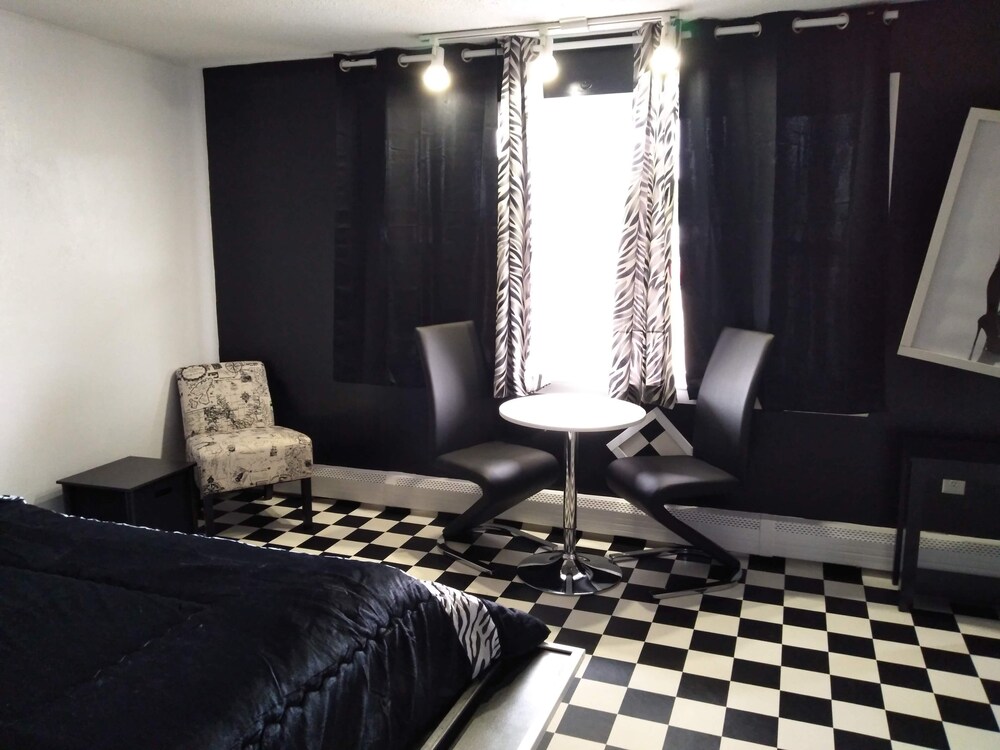 Town Line Motel - photo 44
